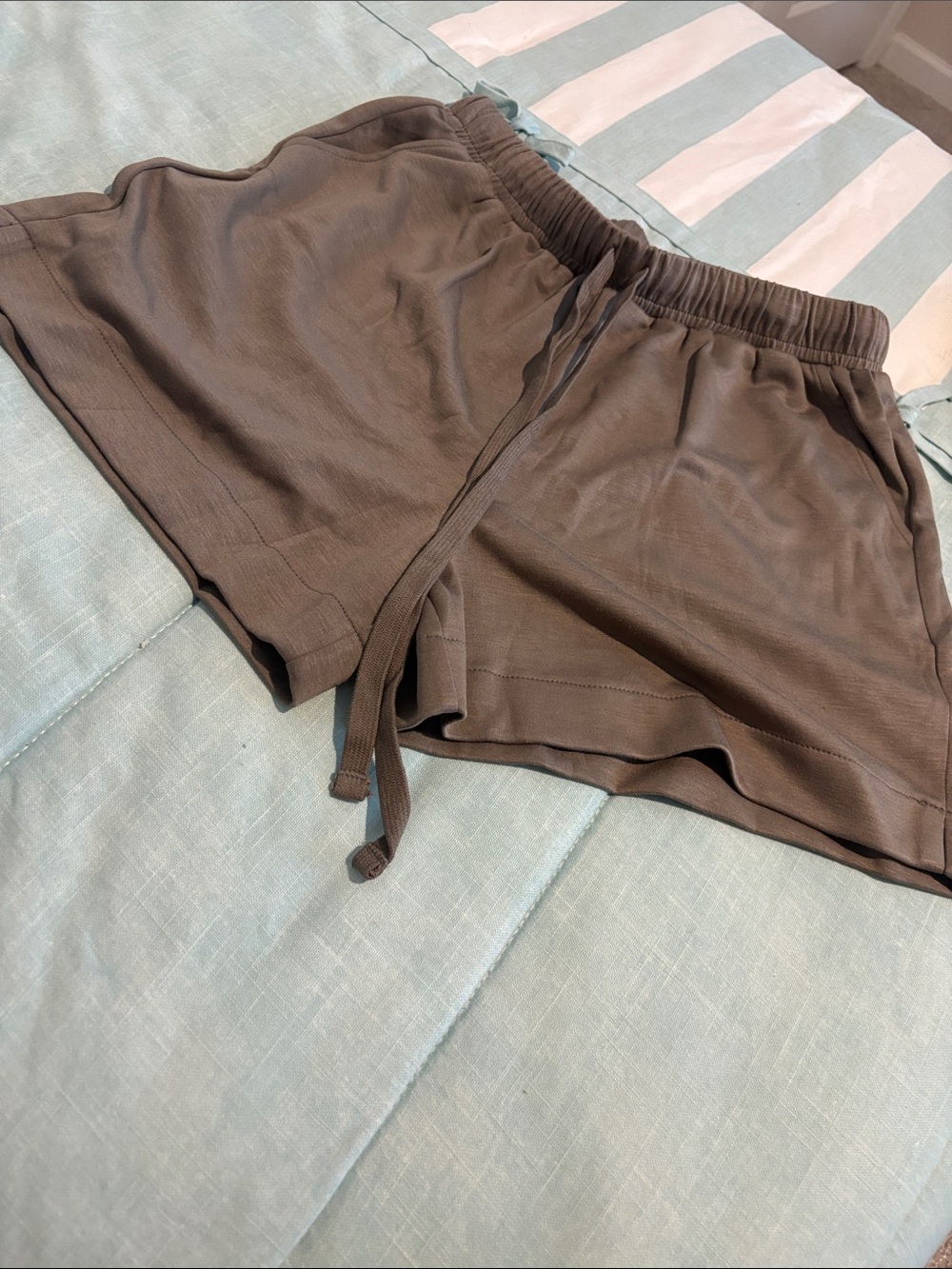 Mable Casual Womens  grey/Brown Elastic Waist Drawstring Shorts medium